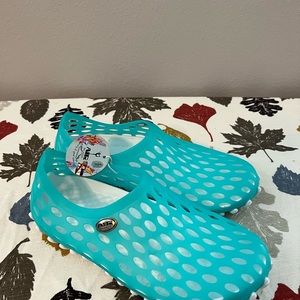 Woman’s Turquoise Air Water Shoes